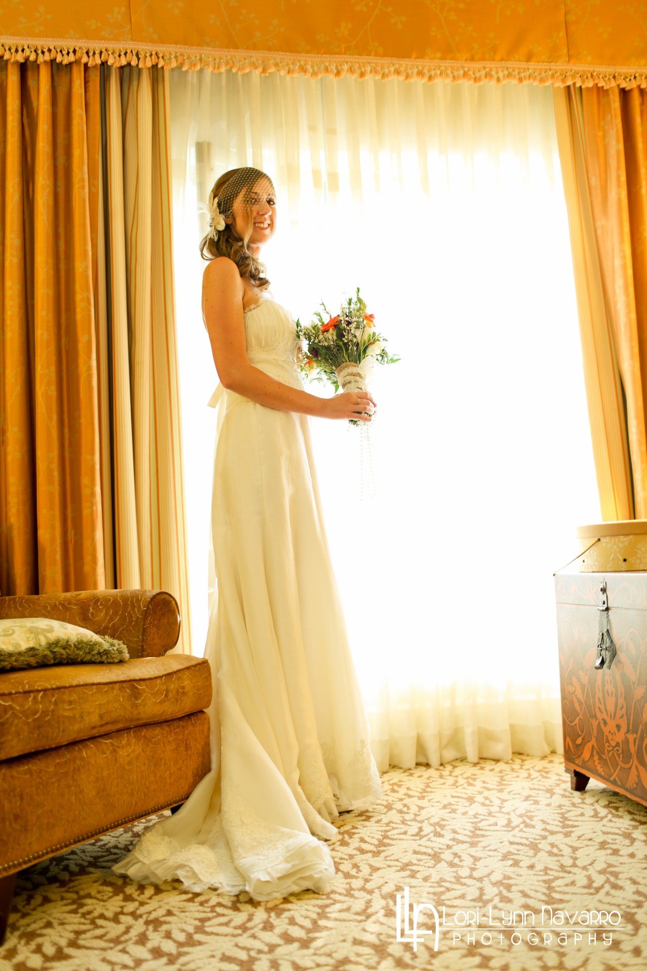 Cristin Getting Ready (10 of 1)