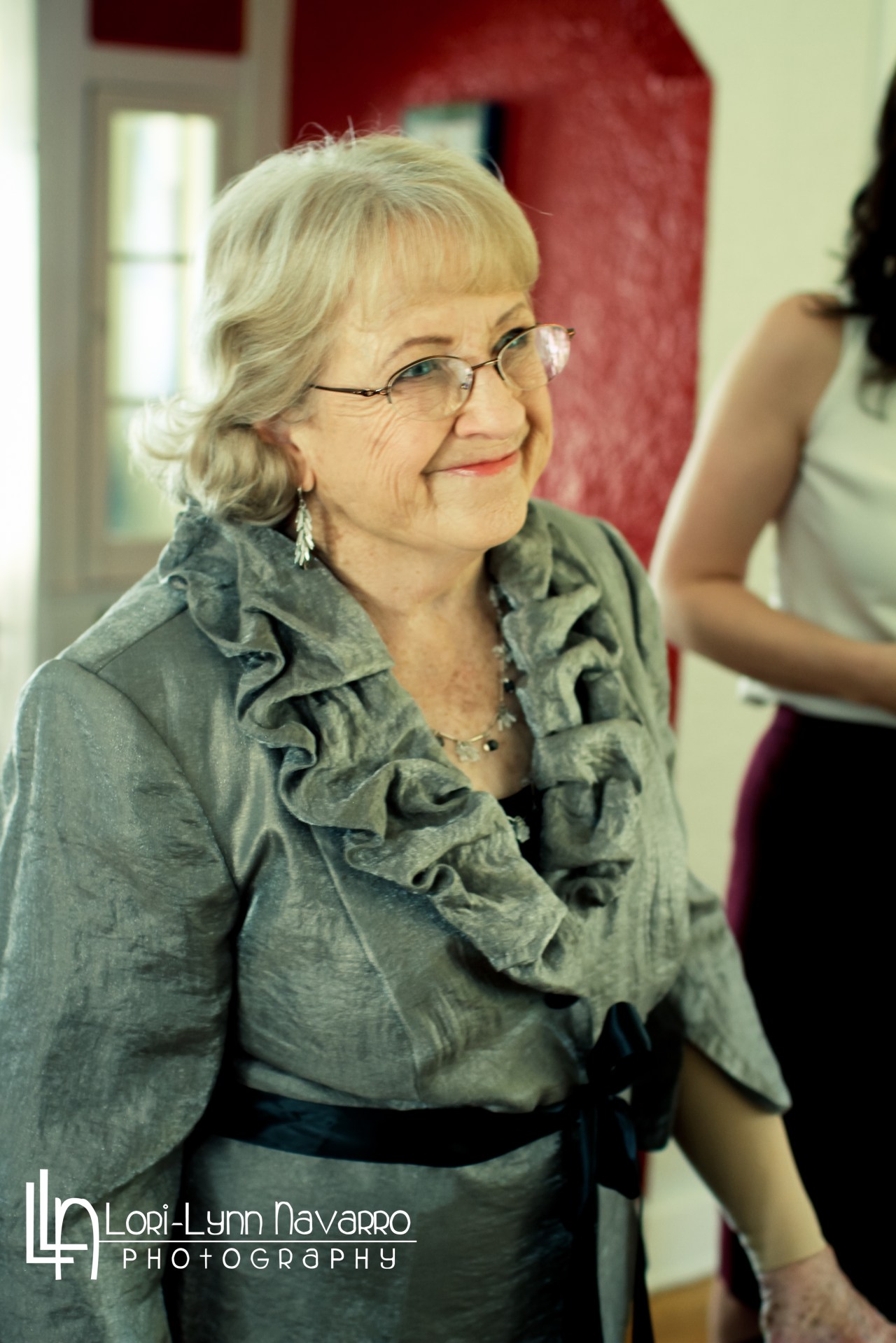 Andrea Getting Ready (12 of 1)